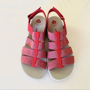 CLOUDSTEPPERS SANDAL BY CLARKS